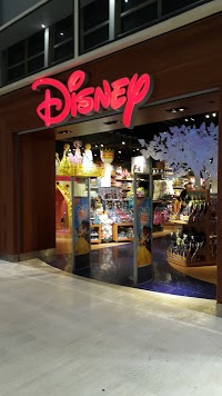 Disney Store 1024385 Image 0